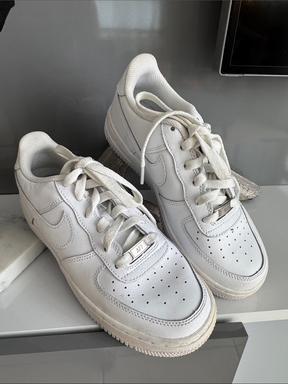 Nike Air Force 1 Low White Leather Sneakers Youth 5.5Y Women’s 7